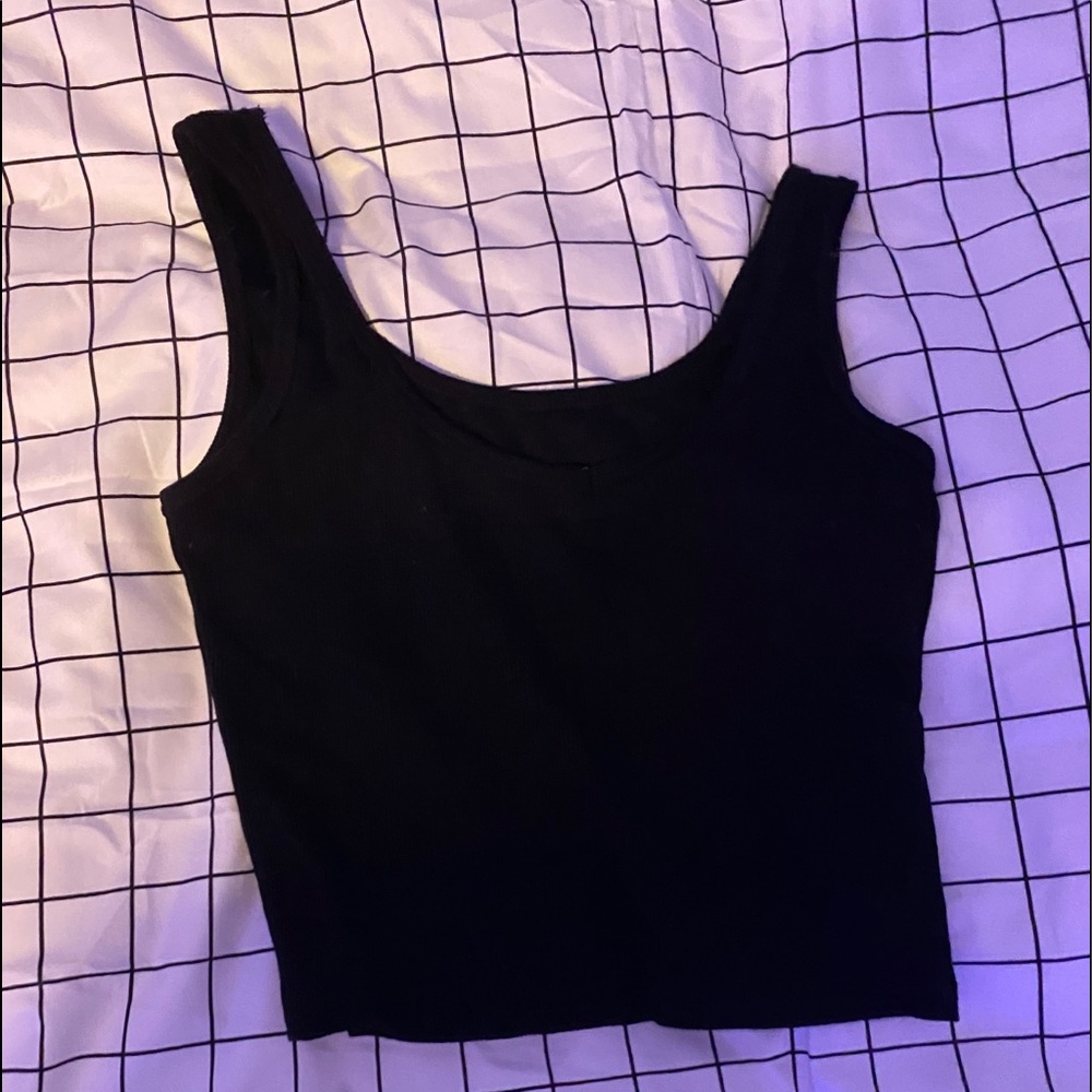 gray and black set tank tops